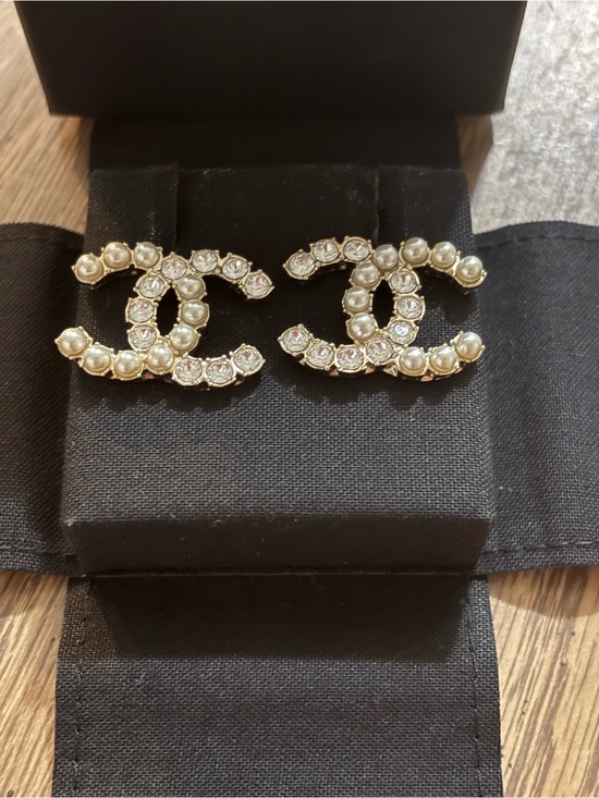 CHANEL Jewelry - CHANEL Gold-Tone Double C Logo Pearl & Crystal Earrings